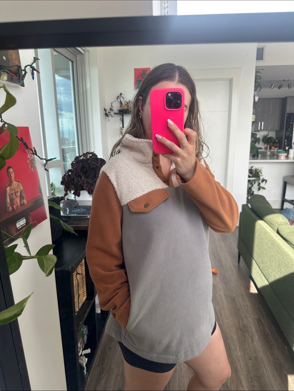 Cozy Two-Tone Sherpa Pullover - Gray & Camel